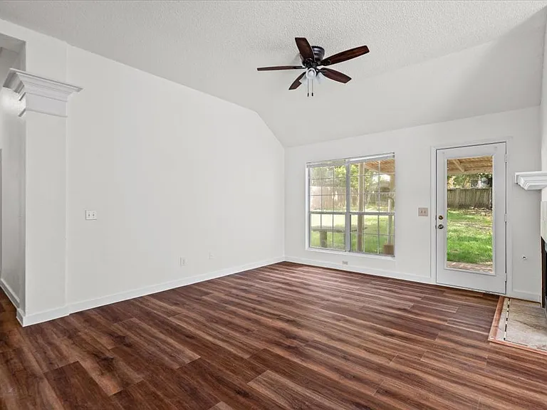 2907 Shotgun Ln — Photo 5