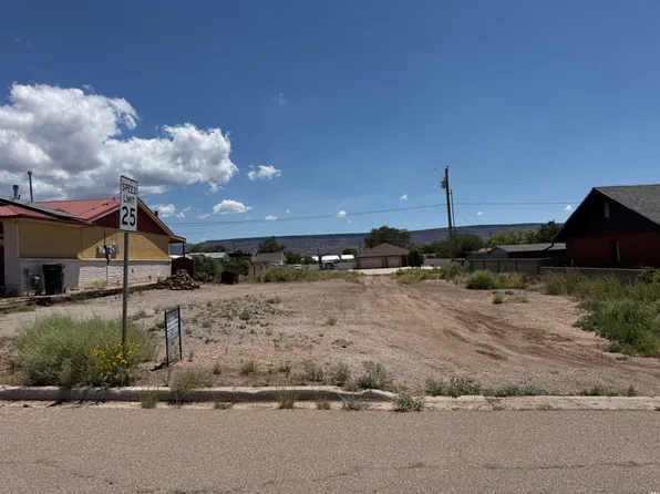 1212 N 4th St, Grants, NM 87020