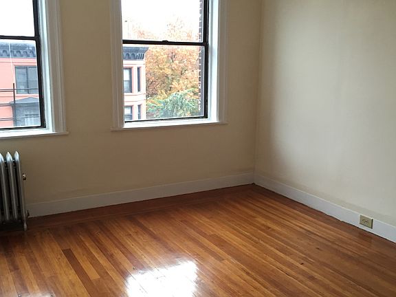 5th image of 170 New York Ave APT 27