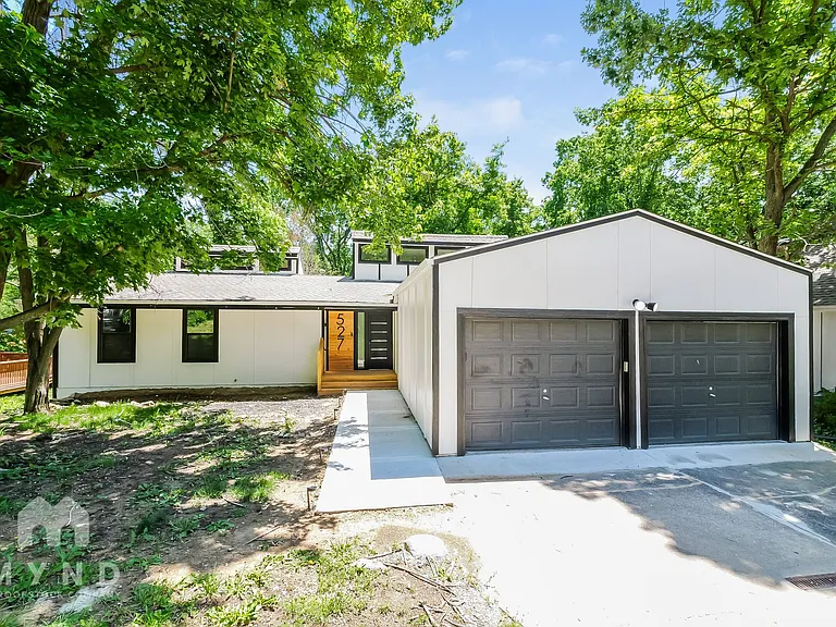 527 Lancelot Dr — Photo 1