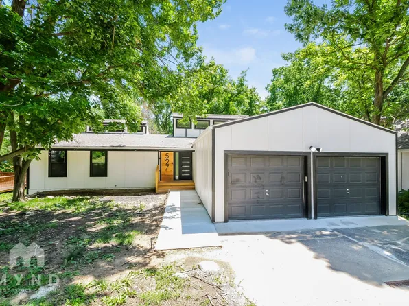 527 Lancelot Dr, Liberty, MO 64068