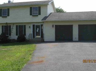 2 Orchard Knoll Ct, New Paltz, NY 12561