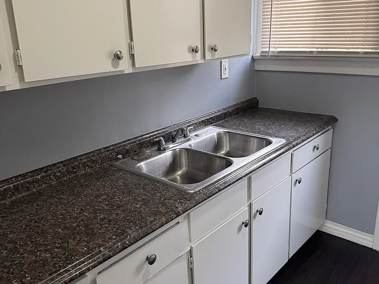 1519 Obispo Ave #6 — Photo 7