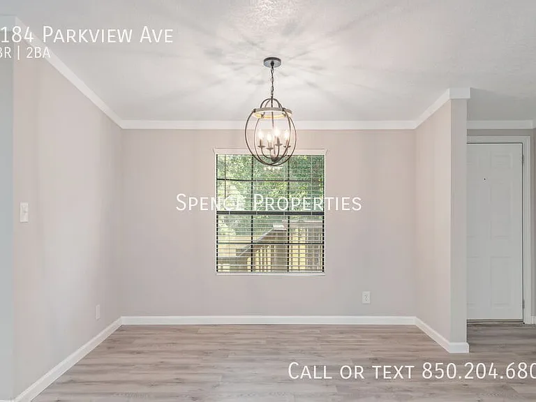 3184 Parkview Ave — Photo 7