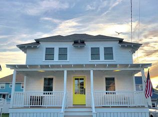 5 Mildred St, Hull, MA 02045