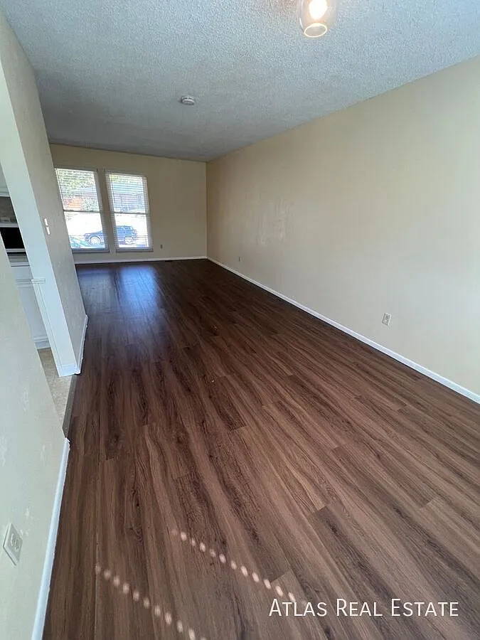 Coming Soon Fantastic Updated 4 Bed 2 Bath Home In Rustic Hills With Ac!! — Photo 3