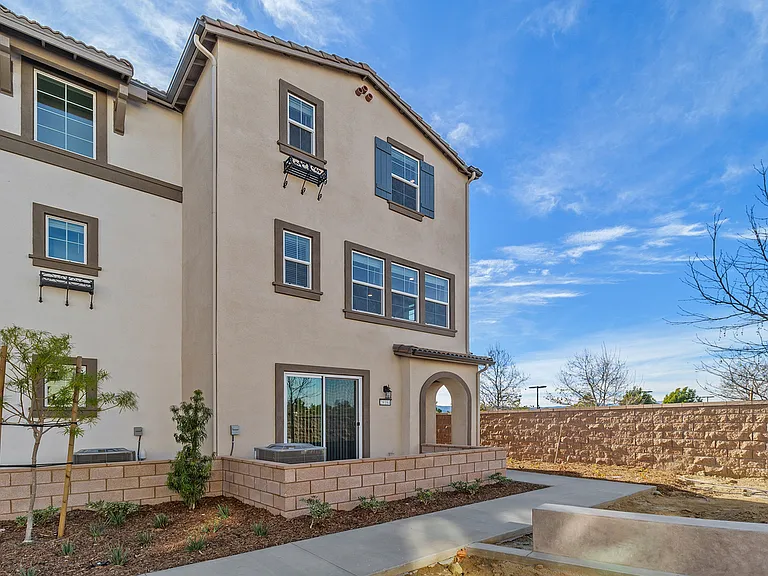 28184 Melrose Dr #183 — Photo 3