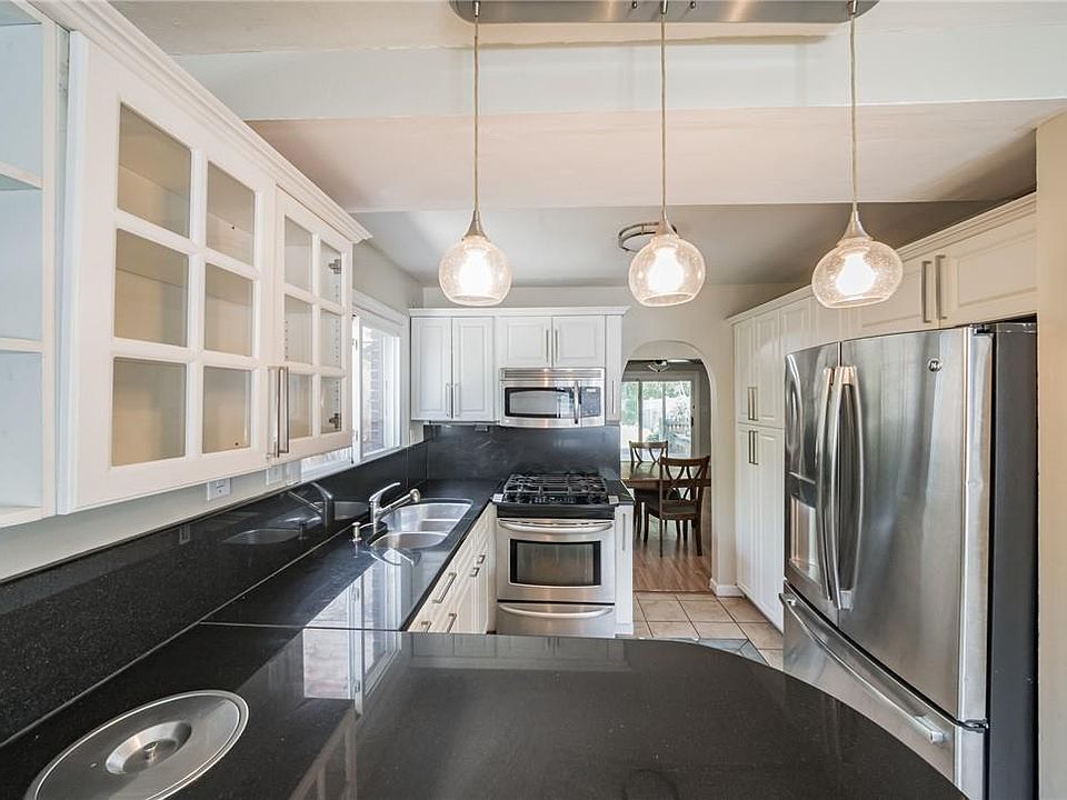 1st image of 125 Roosevelt Drive
