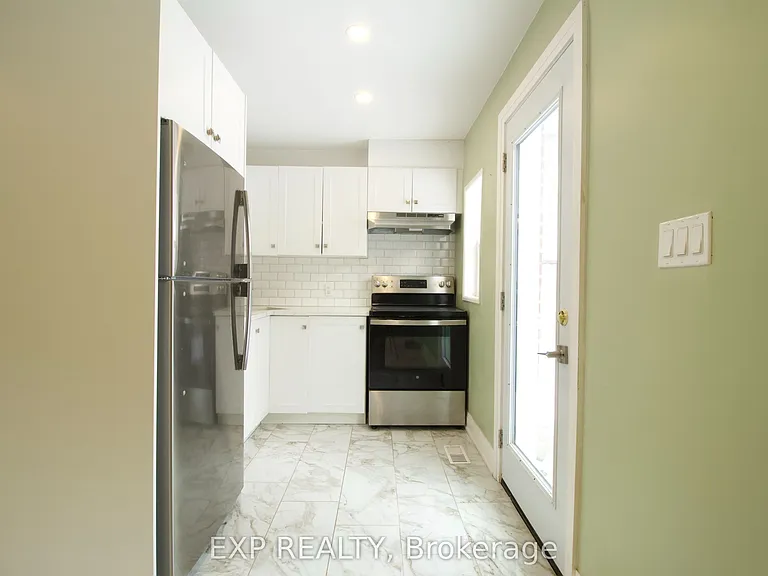 1243 Langmuir Ave #MAIN FLOOR — Photo 6
