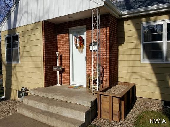 2nd image of 3207 Davis Ave