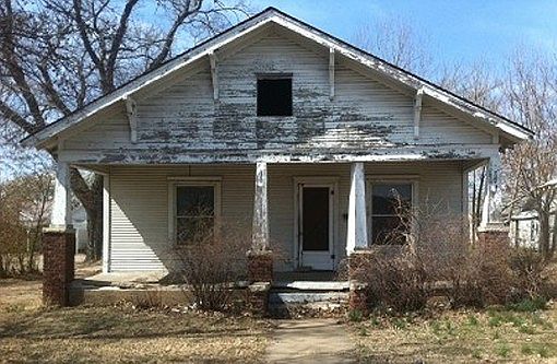 1st image of 108 S Elm St