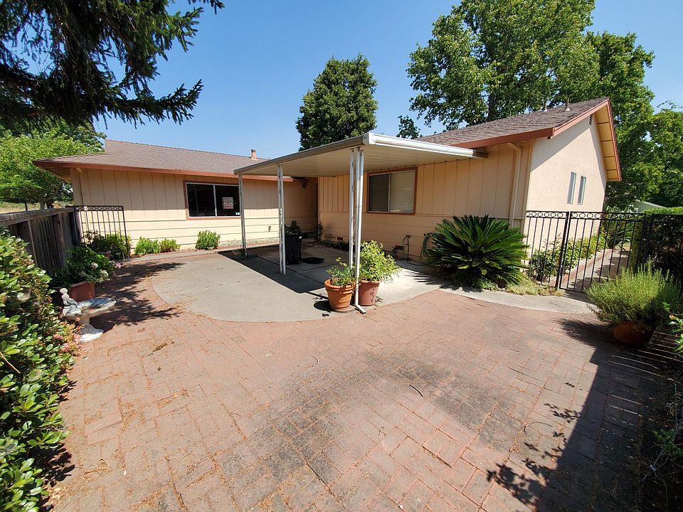 1st image of 20703 Meadow Dr