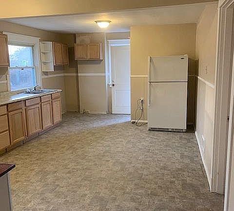 4th image of 3719 Manola Ave
