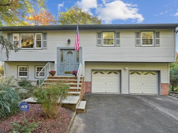 29 Dixon St, Ramsey Boro, NJ 07446