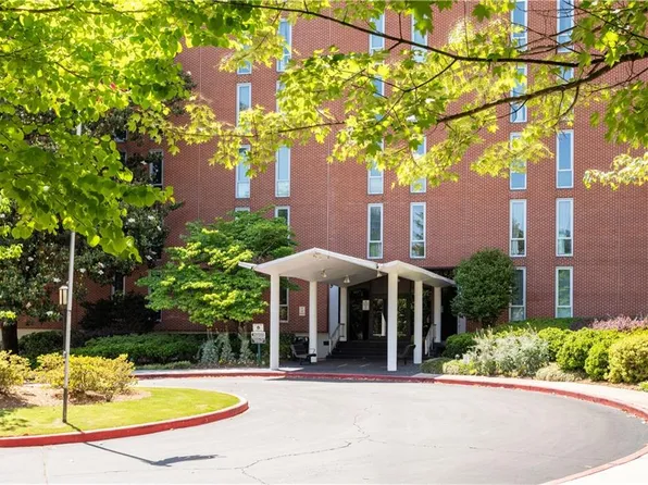 3060 Pharr Ct #422, Atlanta, GA 30305