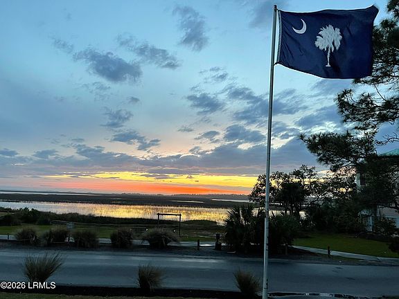 5th image of 843 Bonito Rd