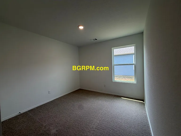 55 Maddison Rachael — Photo 9