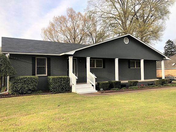 2nd image of 510 Fair Oaks Ln