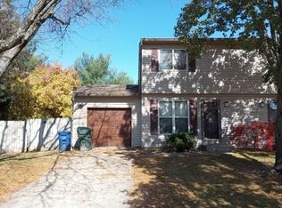 4042 Forest Edge Dr, Columbus, OH 43230