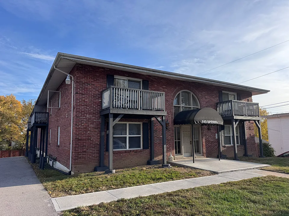 840 Spring Ave