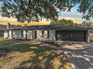 121 Chicory Ln, Lafayette, LA 70506