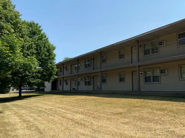 2502 Fryklund Dr APT 10, Menomonie, WI 54751