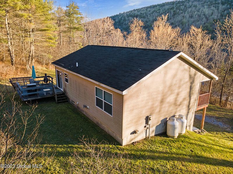 5th image of 187 Patria Road