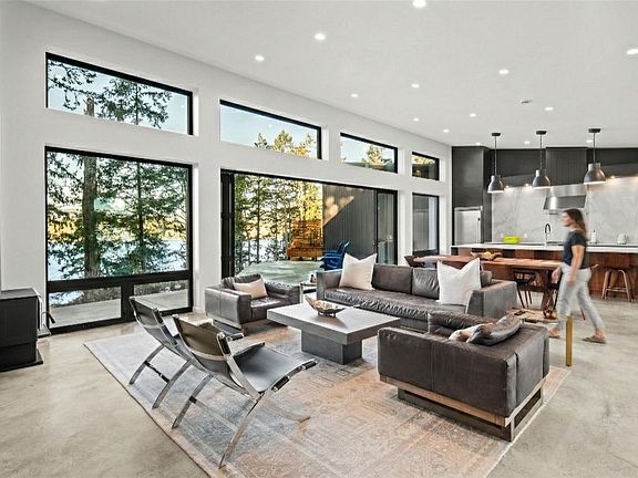 4th image of 6550 E Sooke Rd #A