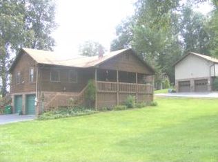 5040 Lake Forest Dr, Kingsport, TN 37663