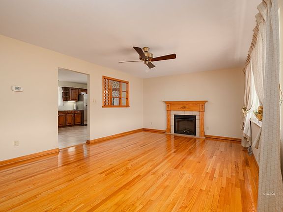 4th image of 258 Magnolia Dr