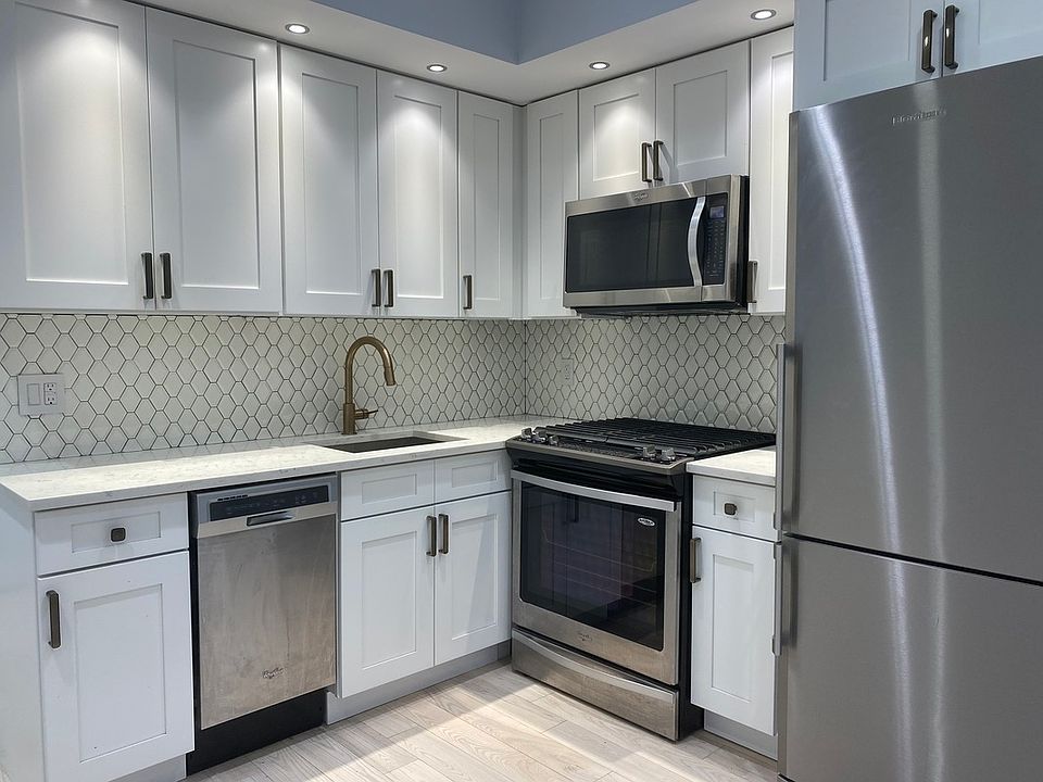 1st image of 410 E 88th St #1BB