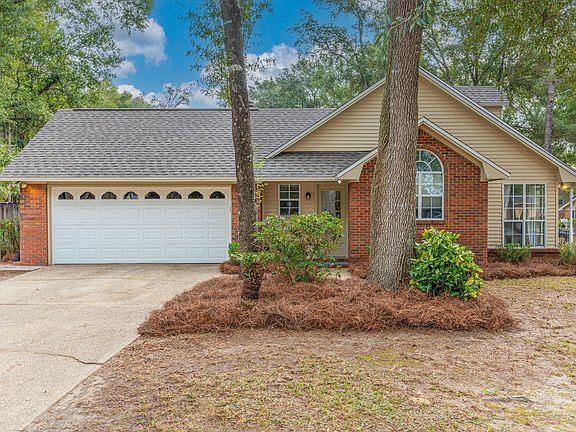 3rd image of 2747 Savannah Ln