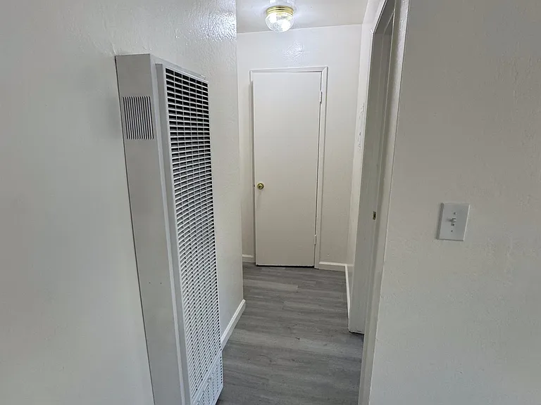 701 9th Ave #8 — Photo 9