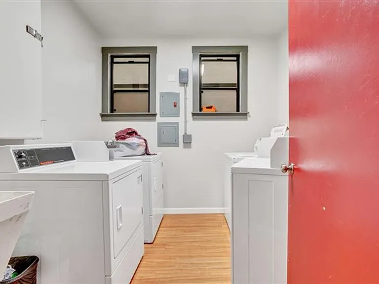1 Bed 1 Bath in Historical Building — Photo 17