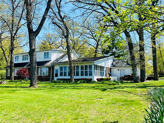 2nd image of 2 Elmwood Dr
