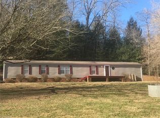 1334 Green Acres Rd, Millers Creek, NC 28651