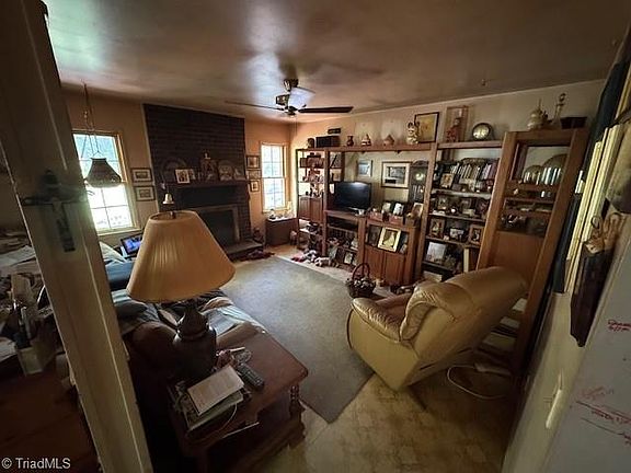 5th image of 5409 Amberhill Dr