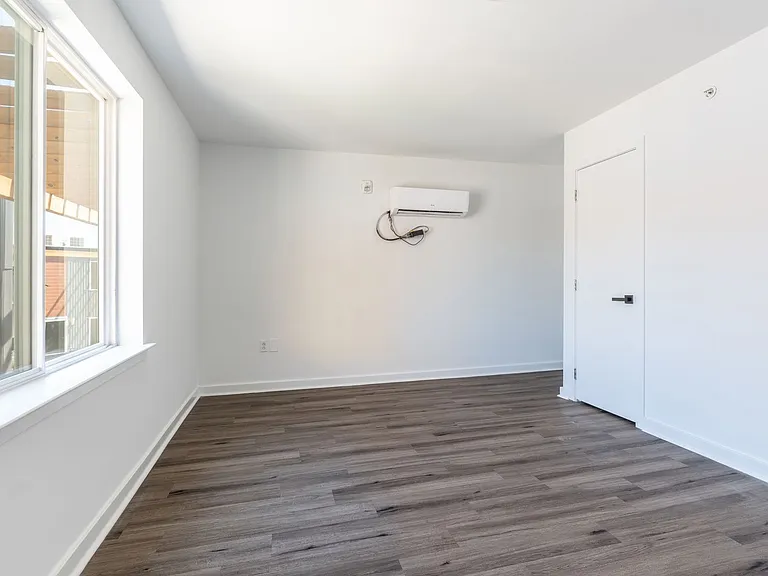 3003 Glenwood — Photo 166