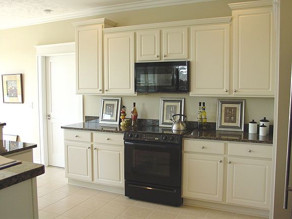 Floor plans and photos shown may include base features along with additional options and upgrades.