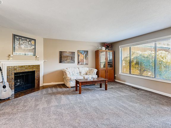 4th image of 11700 SW Ashwood Ct