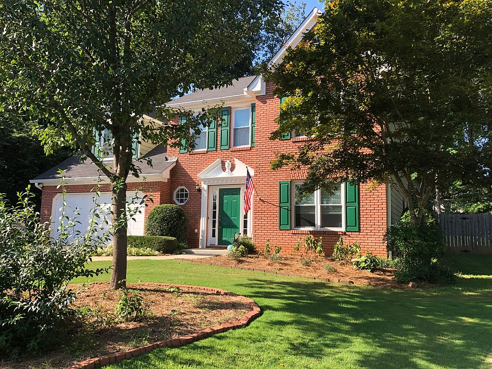 1st image of 995 Dogwood Park Dr