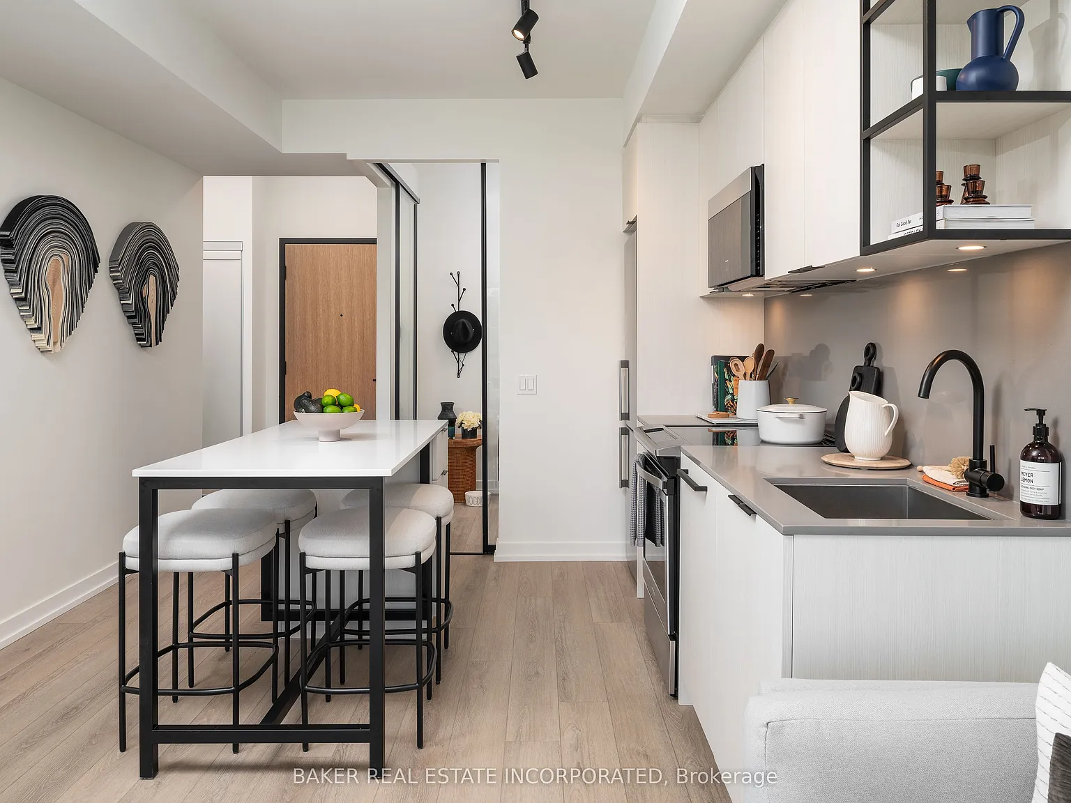 3 bed, $3,880 — Photo 4