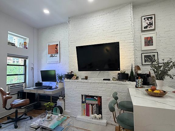 3rd image of 268 W 77th St APT 7