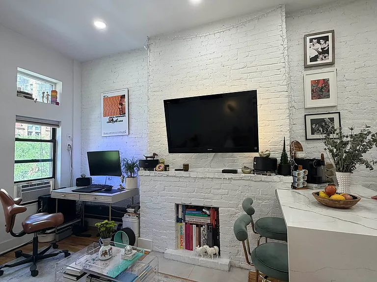 268 W 77th St #7 — Photo 3