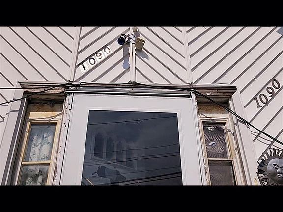 5th image of 1090 Pinebrook