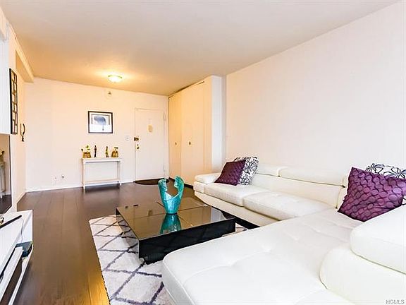 4th image of 2400 Johnson Ave APT 10G
