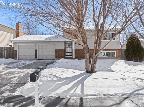 7375 Sneffels St, Colorado Springs, CO 80911
