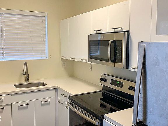 3rd image of 1310 Euclid Ave APT 1