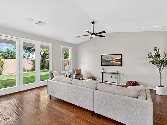 5th image of 2480 E HONEYSUCKLE Place