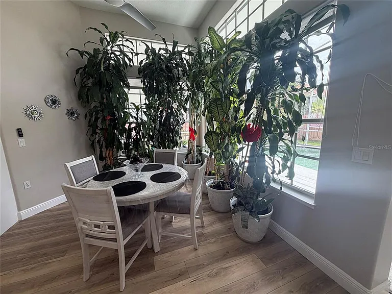 1115 Landale Ct — Photo 15